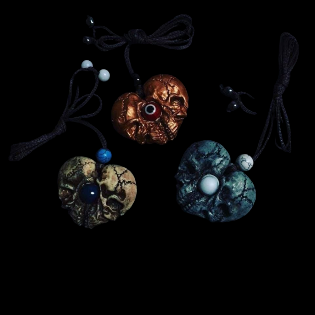 Skull Heart Pendant Necklace – Love in the Shadows