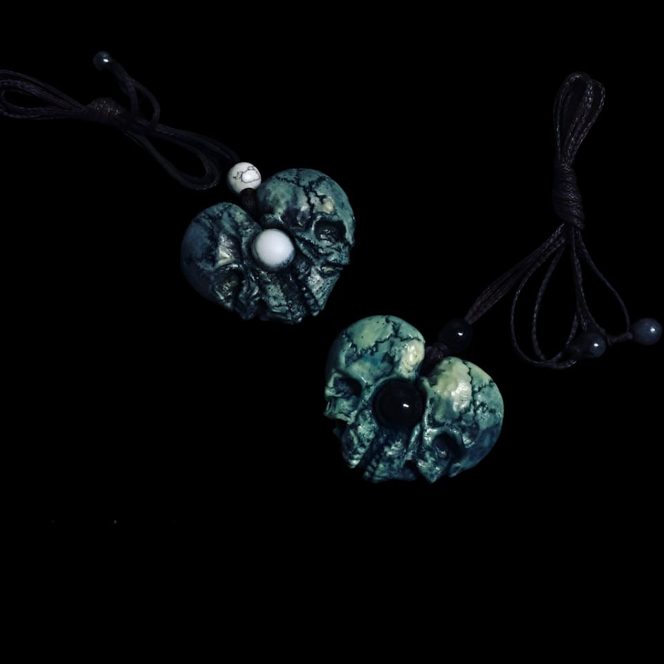 Skull Heart Pendant Necklace – Love in the Shadows
