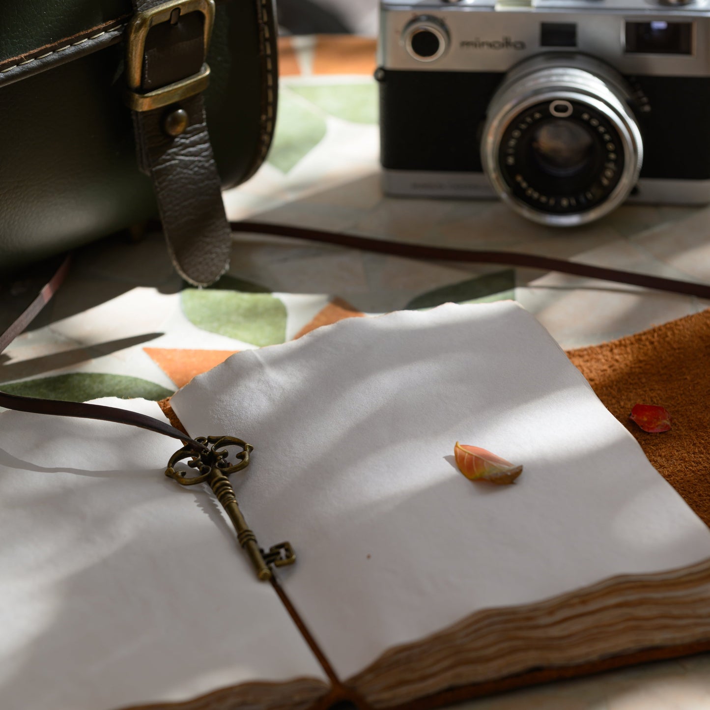 I AM Journal B6 : Luxury Leather Edition