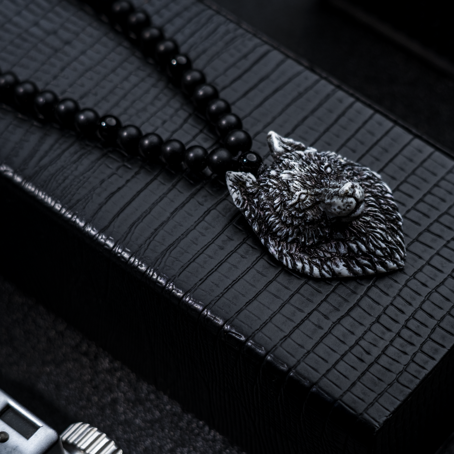 Wolf Pendant Necklace – Strength, Loyalty & Freedom