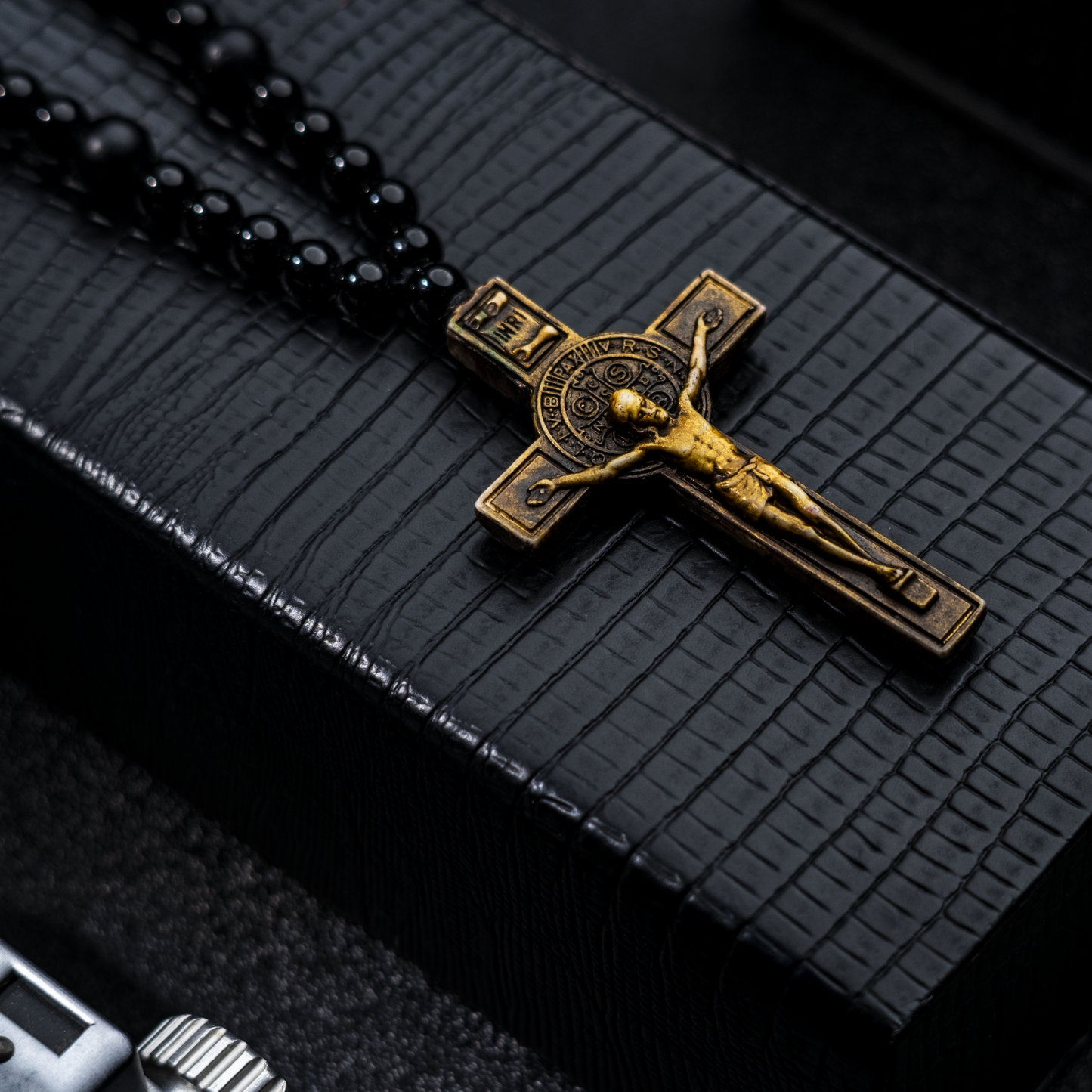 Jesus Christ Cross Pendant Necklace- Believe and Hope