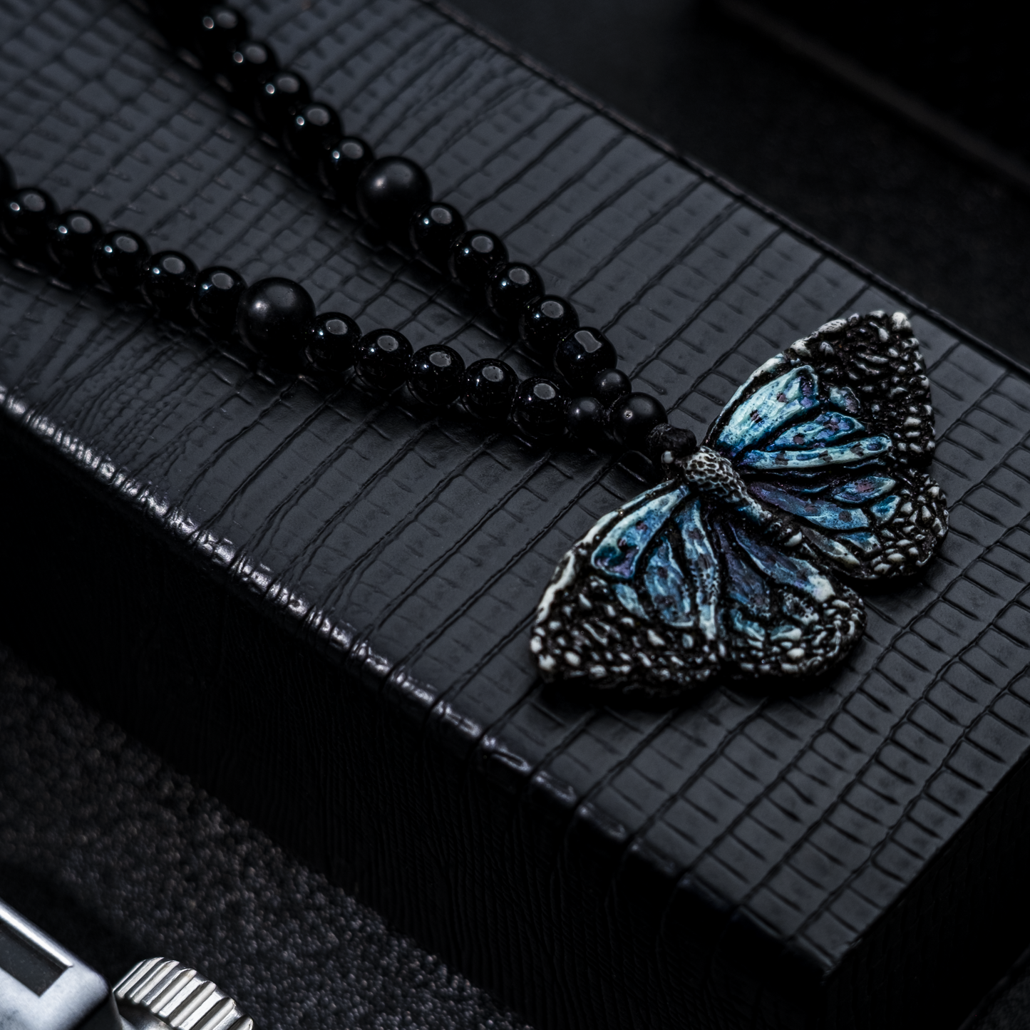 Majestic Monarch Butterfly Pendant Necklace – Grace
