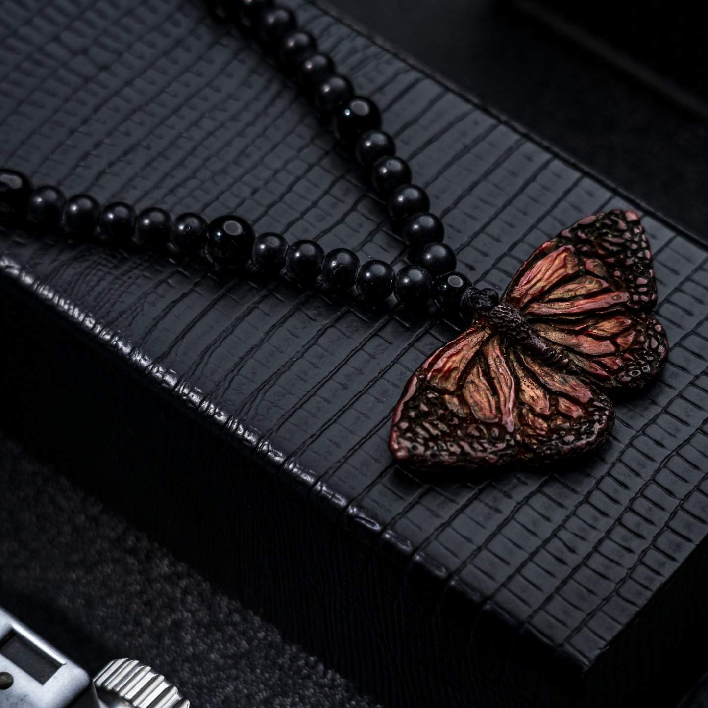 Majestic Monarch Butterfly Pendant Necklace – Grace