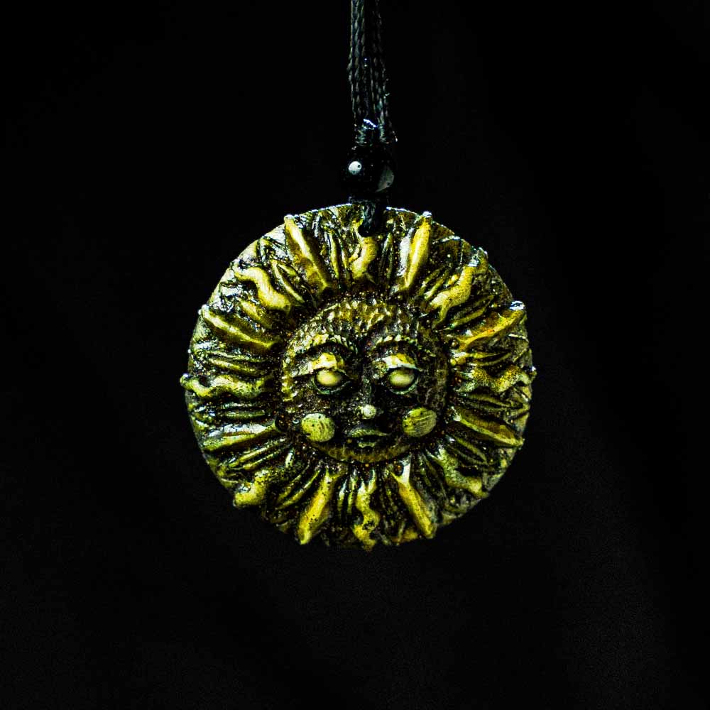 Sun Pendant Necklace – Vitality, Confidence & Radiant Energy
