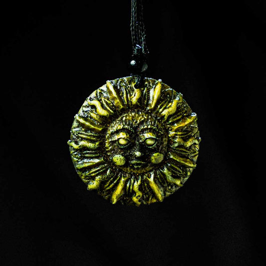 Sun Pendant Necklace – Vitality, Confidence & Radiant Energy